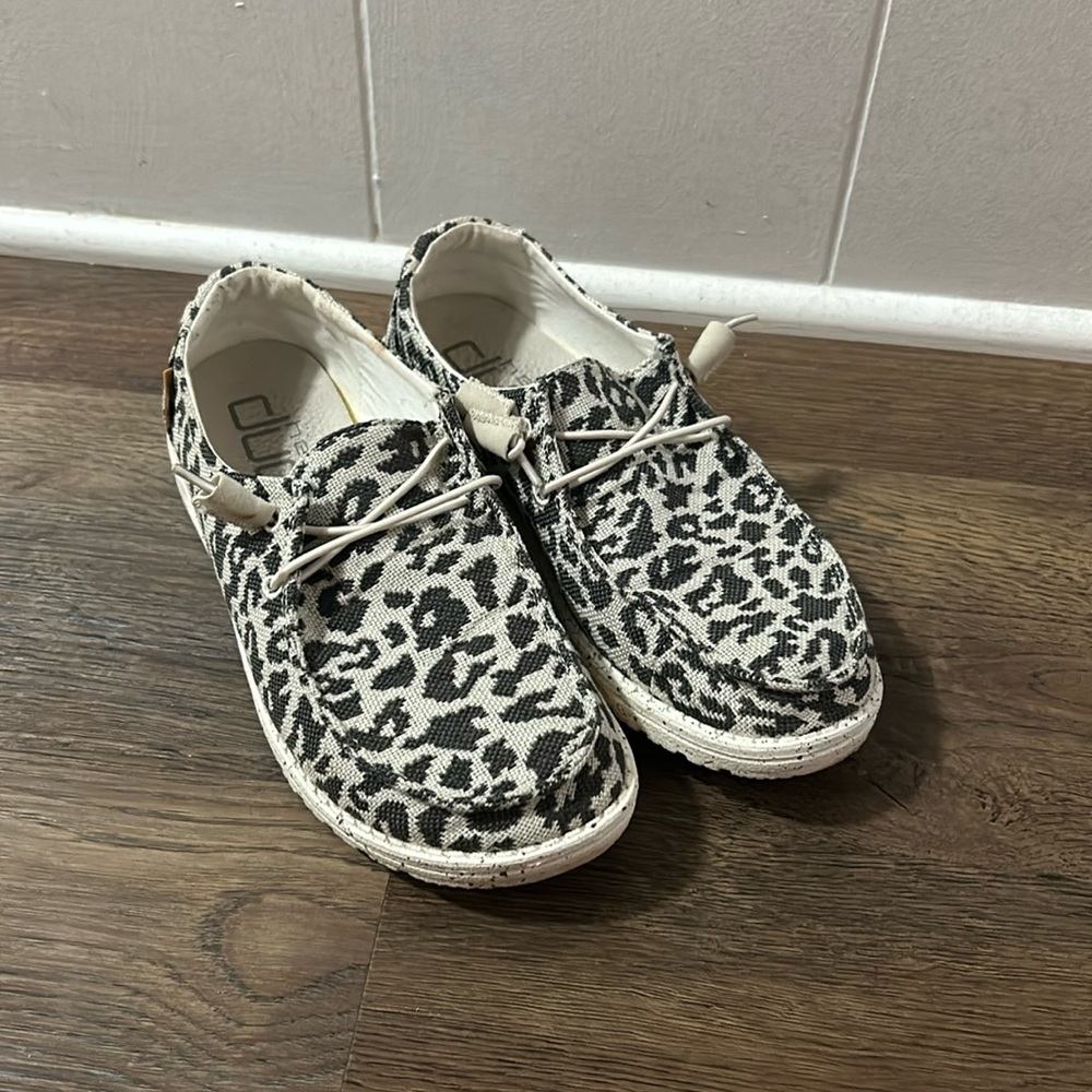 Hey dudes women’s leopard print